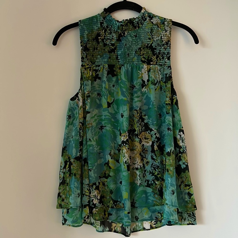 Aritzia silk floral sleeveless blouse